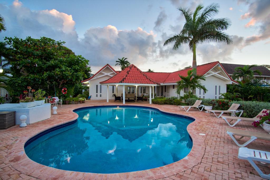 Sunspot Villa Runaway Bay Dış mekan fotoğraf